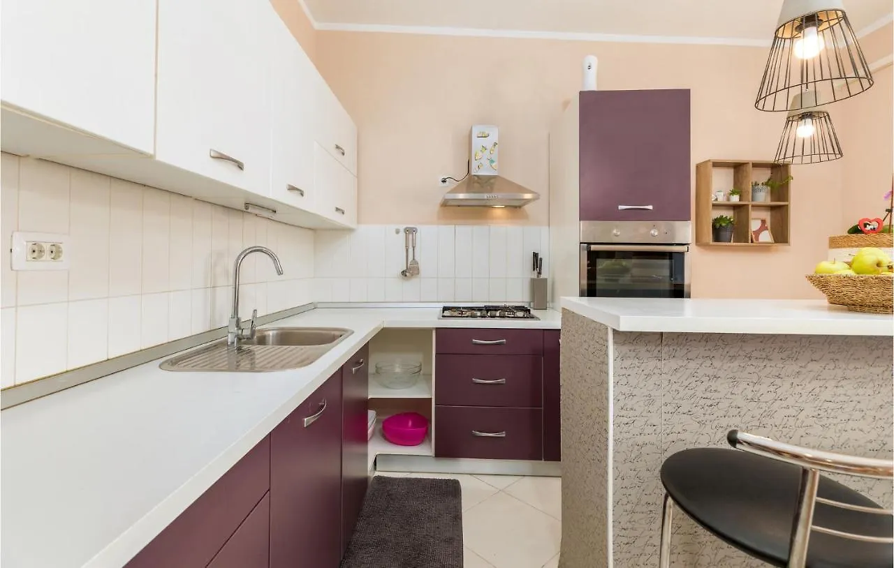 Amazing Home In Marcana With Jacuzzi 0*,