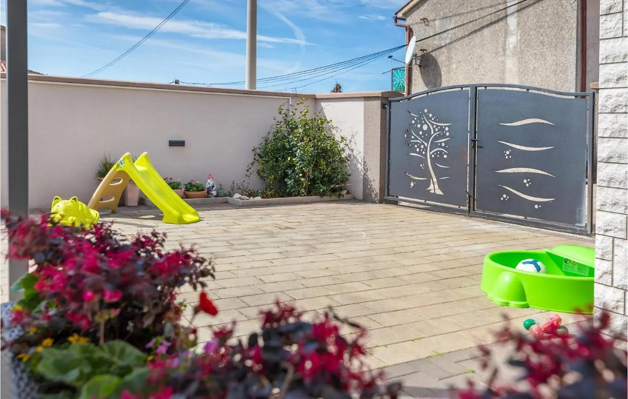 Amazing Home In Marcana With Jacuzzi Holiday home