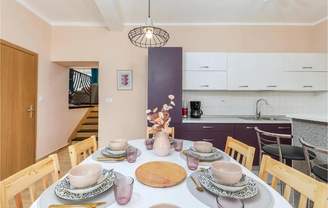Holiday home Amazing Home In Marcana With Jacuzzi Croatia